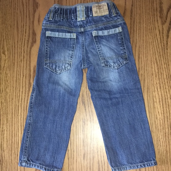 Osh Kosh 2T distressed jeans - Picture 3 of 6
